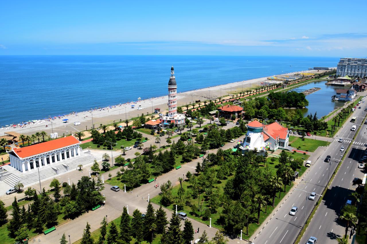 Sea Towers Suite Batumi Exterior foto